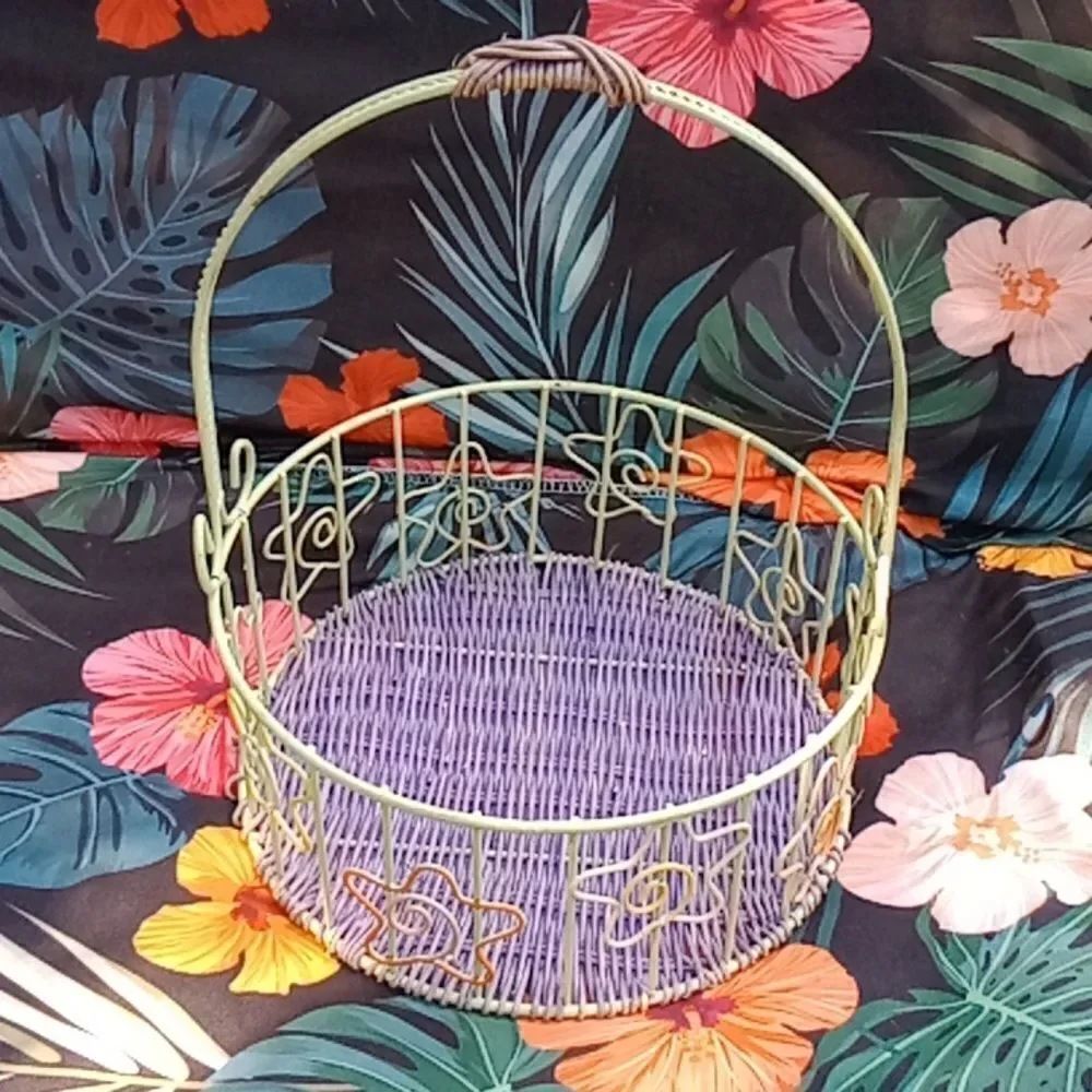 N/A round colorful